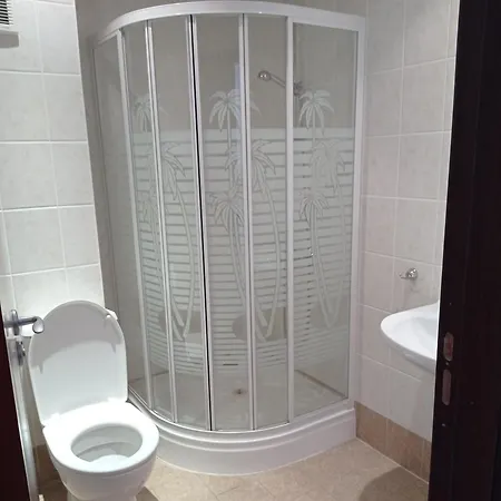 градина 切尔诺莫雷茨